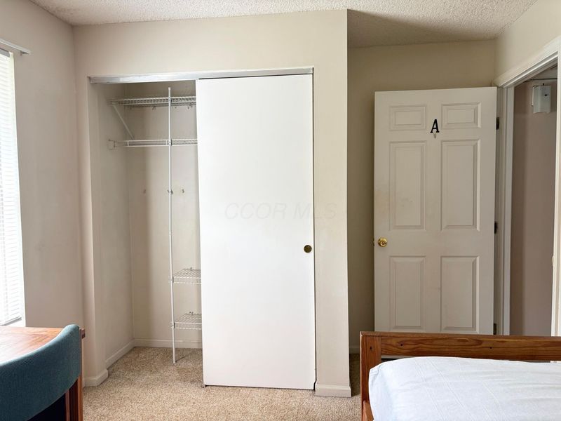 15 S Shafer Street, Unit 204, Athens, OH 45701 Photo 9