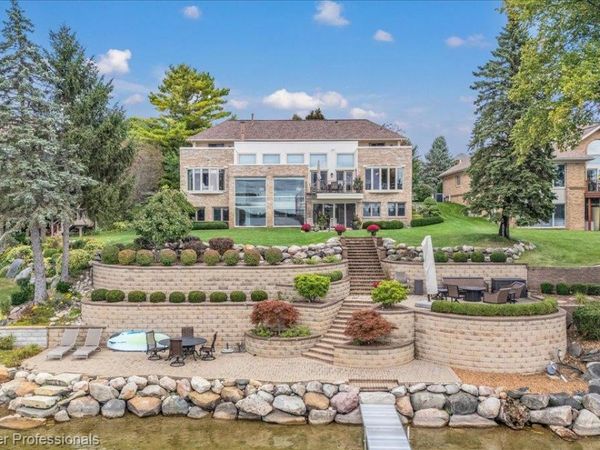 2355 Cedar Key Drive, Orion Township, Mi 48360