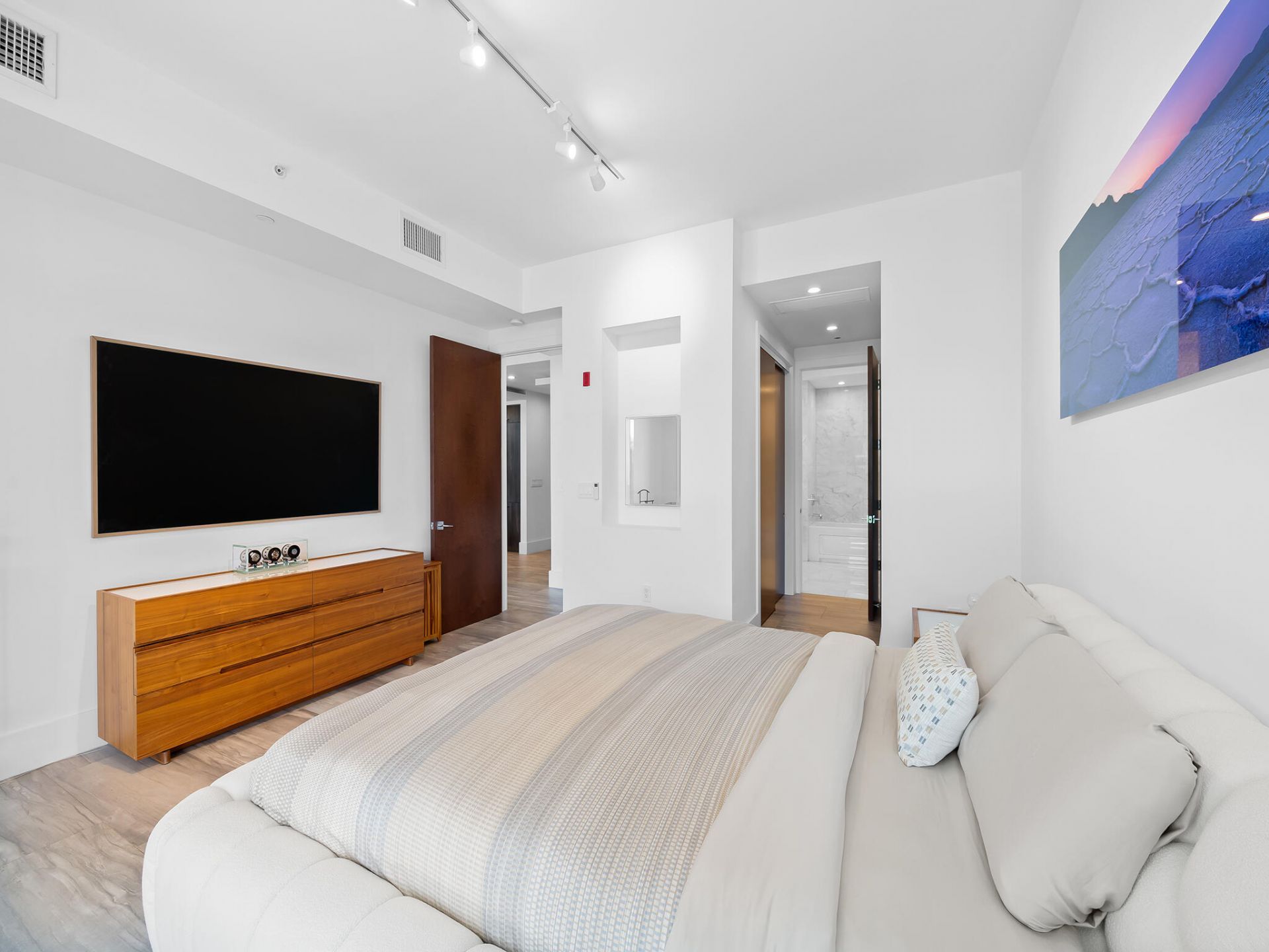 161 Isle Of Venice Drive, Unit 204, Fort Lauderdale, FL 33301 Photo