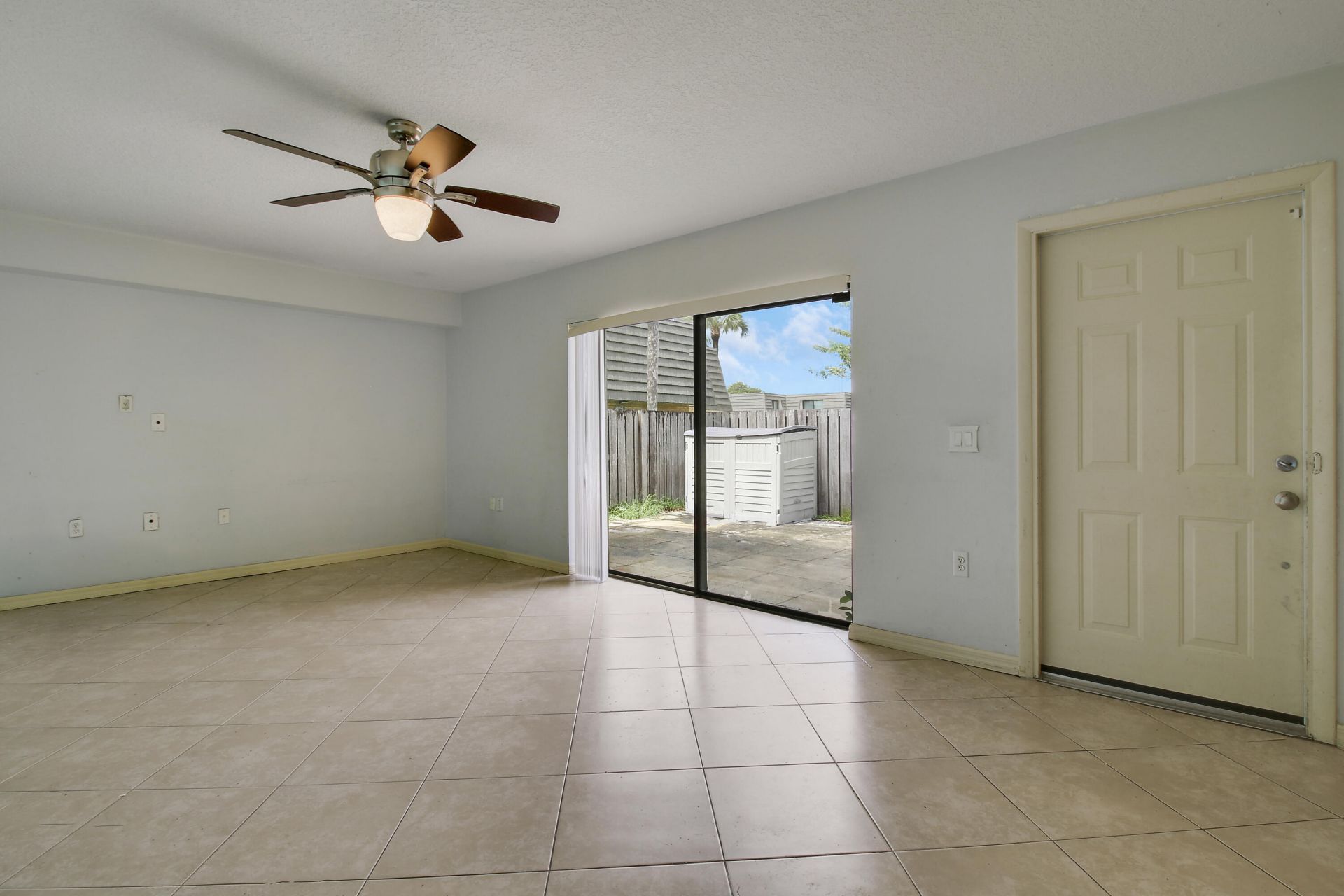 2218 22nd Way, West Palm Beach, FL 33407 Photo