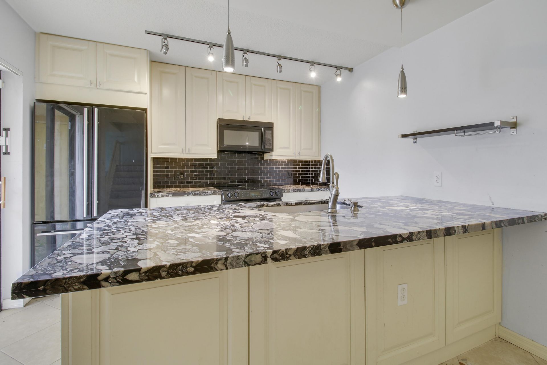 2218 22nd Way, West Palm Beach, FL 33407 Photo