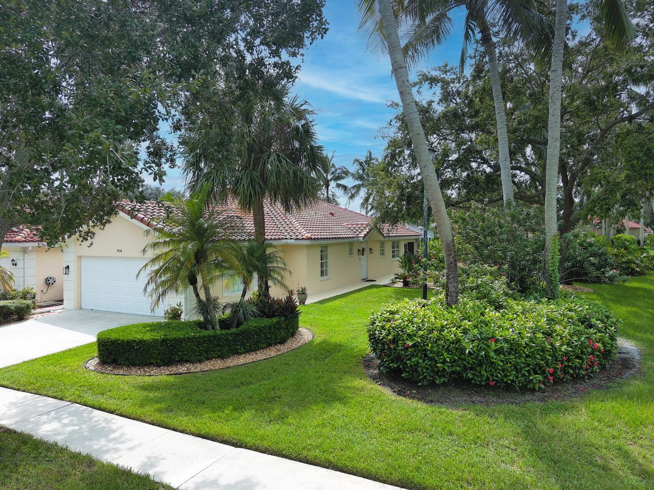 7910 Pine Island Way, West Palm Beach, FL 33411 Photo