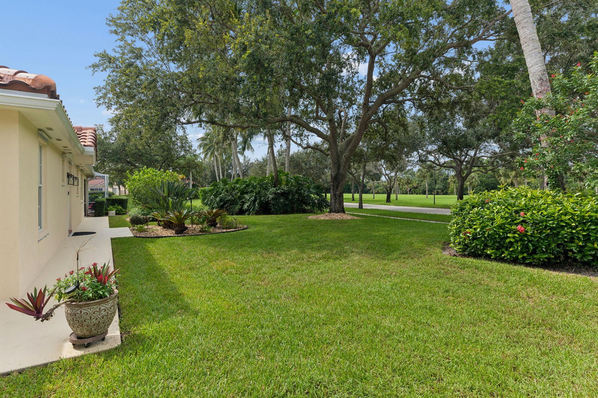 7910 Pine Island Way, West Palm Beach, FL 33411 Photo