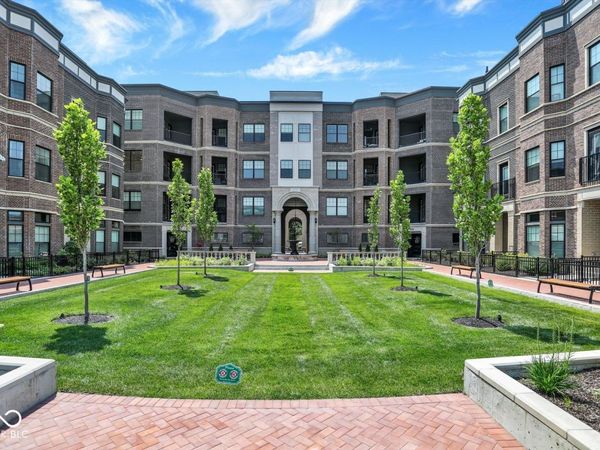 920 Veterans Way , UNIT 304, Carmel, IN 46032