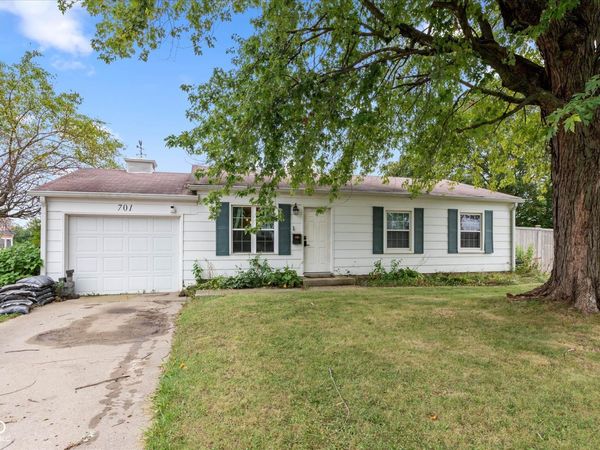 701 Maple Lane , Brownsburg, IN 46112