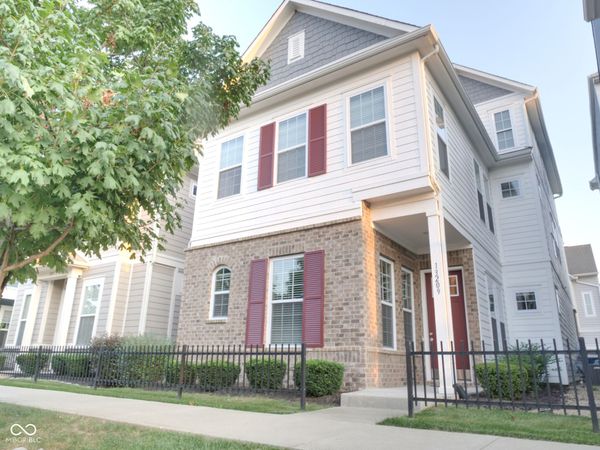 13209 E 131st Street , Fishers, IN 46037
