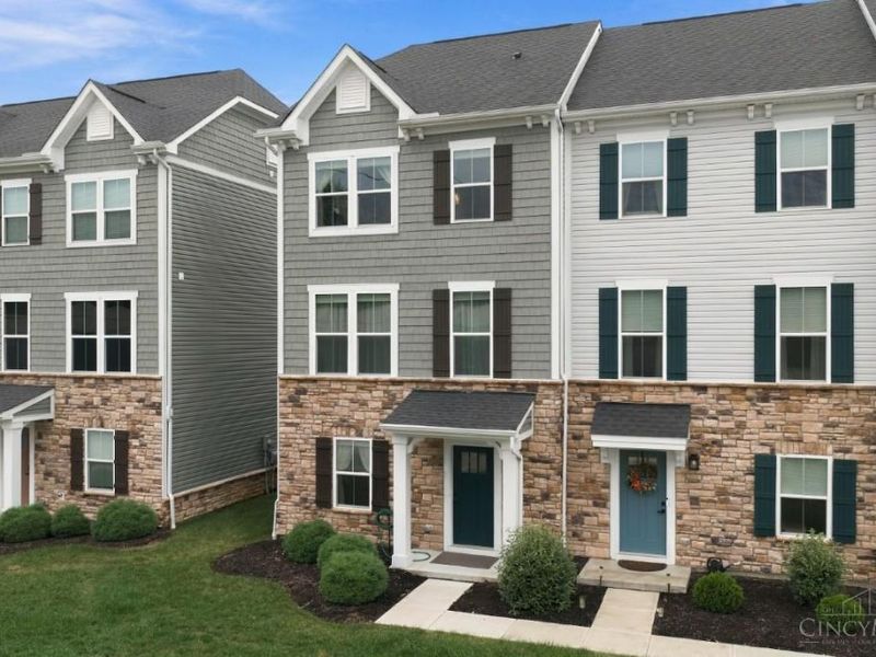 5 Wentworth Lane, Cincinnati, OH 45236 Photo 2