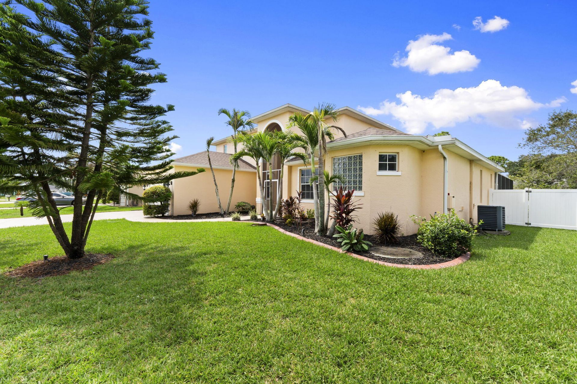 5740 NW Zenith Drive, Port Saint Lucie, FL 34986 Photo