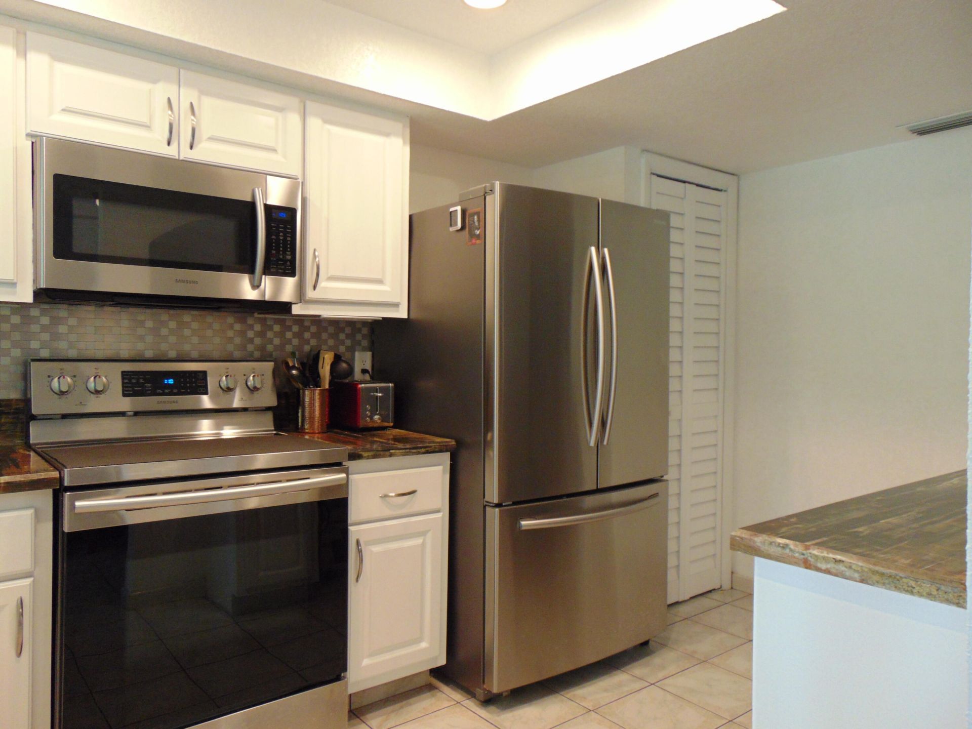 6854 NW 3rd Street, Margate, FL 33063 Photo