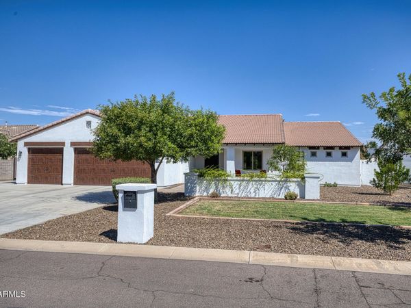 8416 W Sands Court W, Peoria, AZ 85383