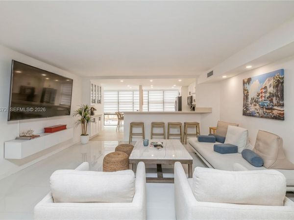 6423 Collins Ave , Unit 203, Miami Beach, FL 33141