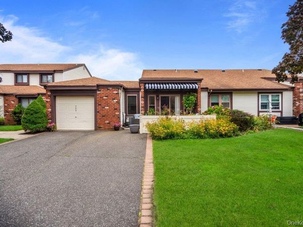 705 Alden Court , Saint James, NY 11780
