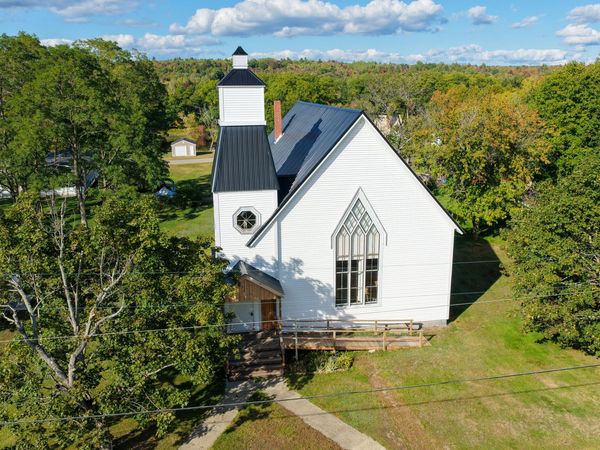 14 Depot Street , Mattawamkeag, ME 04459