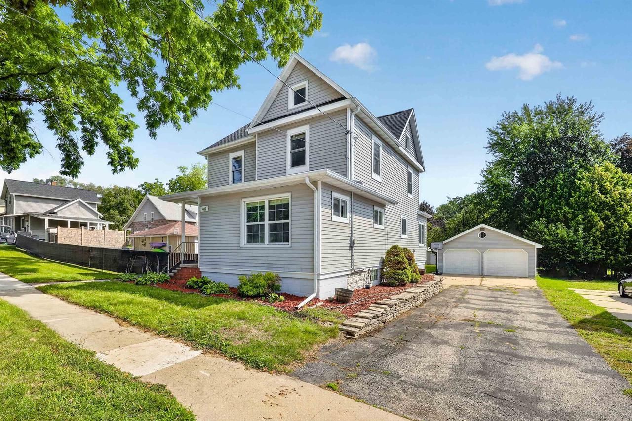 407 S Lincoln Avenue, Beaver Dam, WI 53916 Main Photo