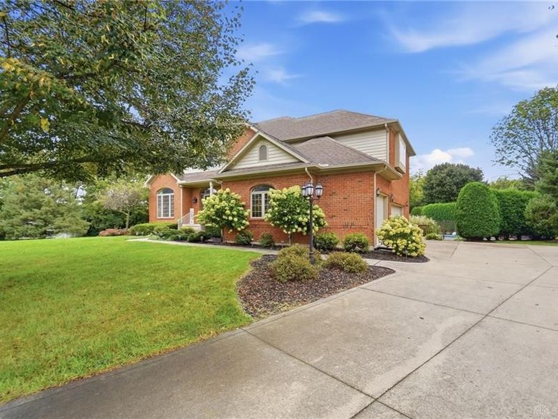 998 Brookwood Drive, Troy, OH 45373 Photo 7