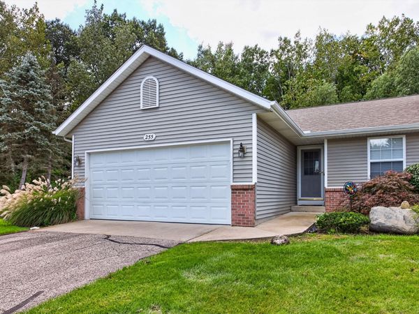 255 Timber Creek Circle NW, Comstock Park, MI 49321