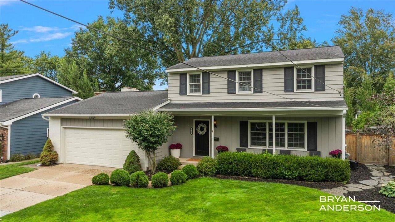 1716 Whitfield Road Se, East Grand Rapids, MI 49506 Main Photo