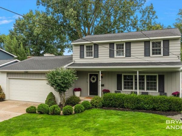 1716 Whitfield Road SE, East Grand Rapids, MI 49506