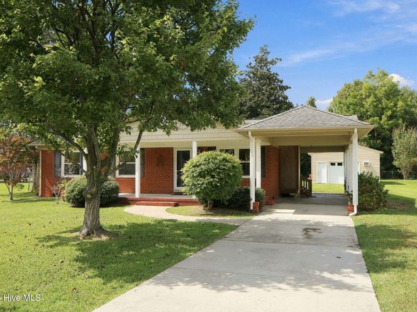 1624 New Bern Street, Newport, NC 28570