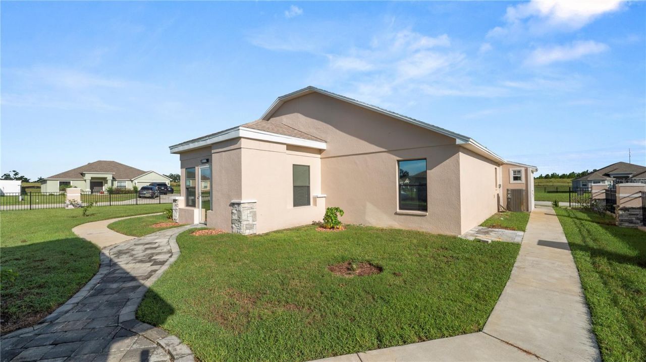 524 Central Ridge Lane , Frostproof, FL 33843 Photo