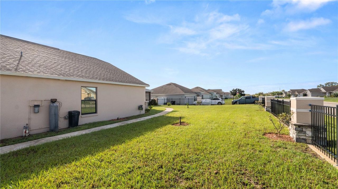 524 Central Ridge Lane , Frostproof, FL 33843 Photo