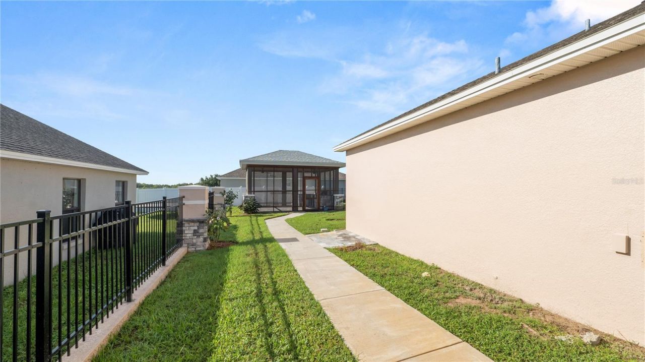524 Central Ridge Lane , Frostproof, FL 33843 Photo