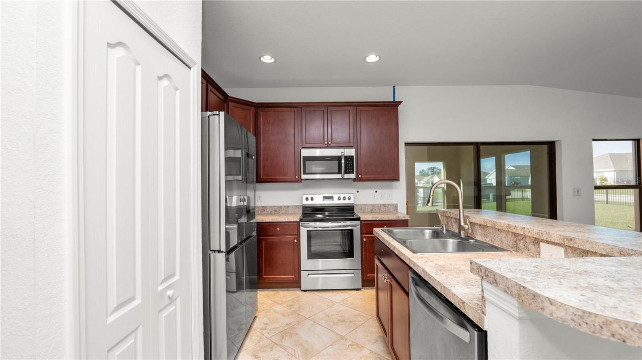 524 Central Ridge Lane , Frostproof, FL 33843 Photo