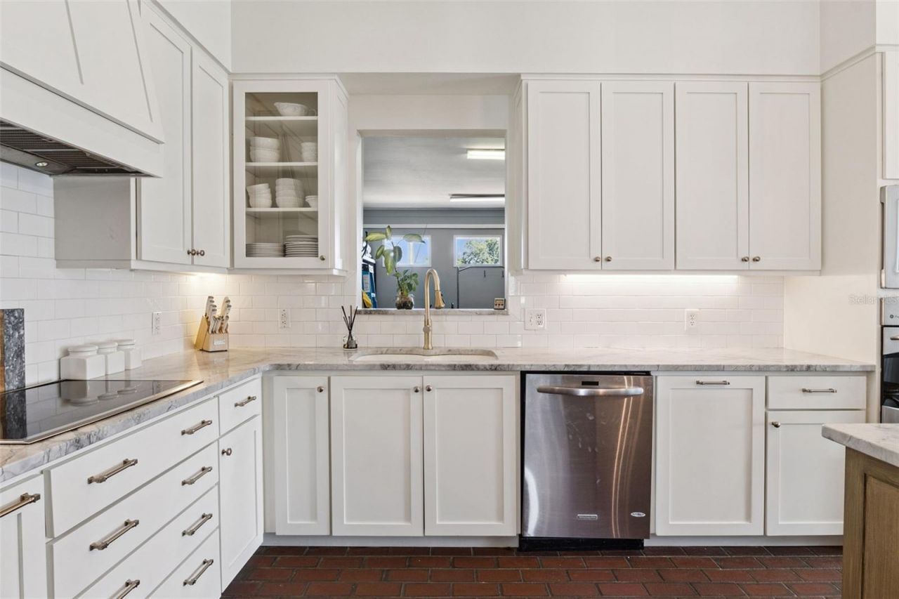 637 Lake Harbor Circle, Orlando, FL 32809 Photo