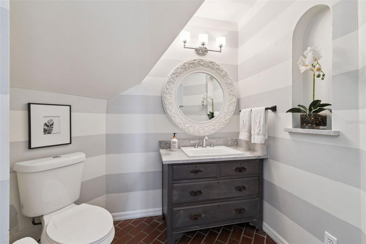 637 Lake Harbor Circle, Orlando, FL 32809 Photo
