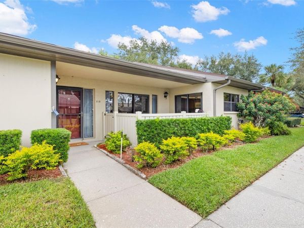 210 GRETCHEN COURT , OLDSMAR, FL 34677