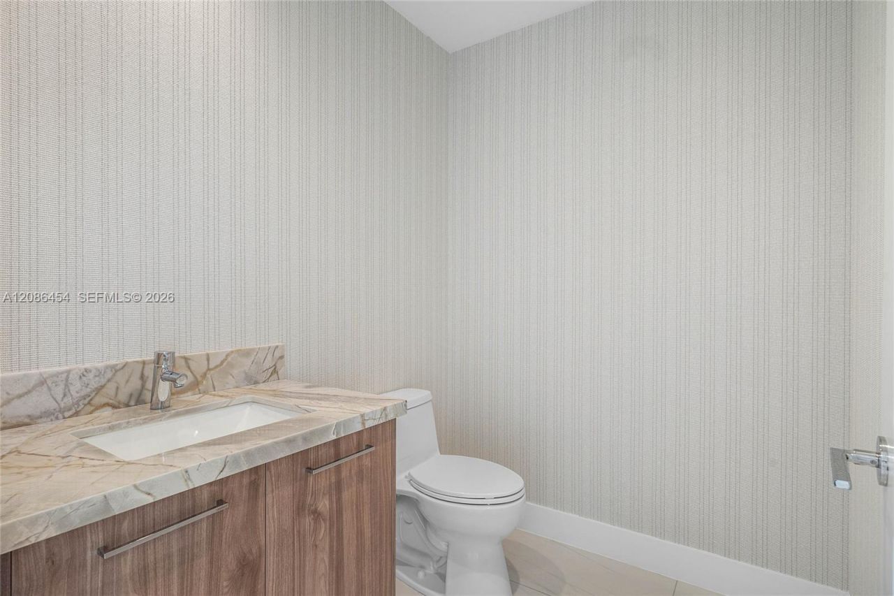 153 N Seabreeze Blvd, Unit 1002-S, Fort Lauderdale, FL 33304 Photo