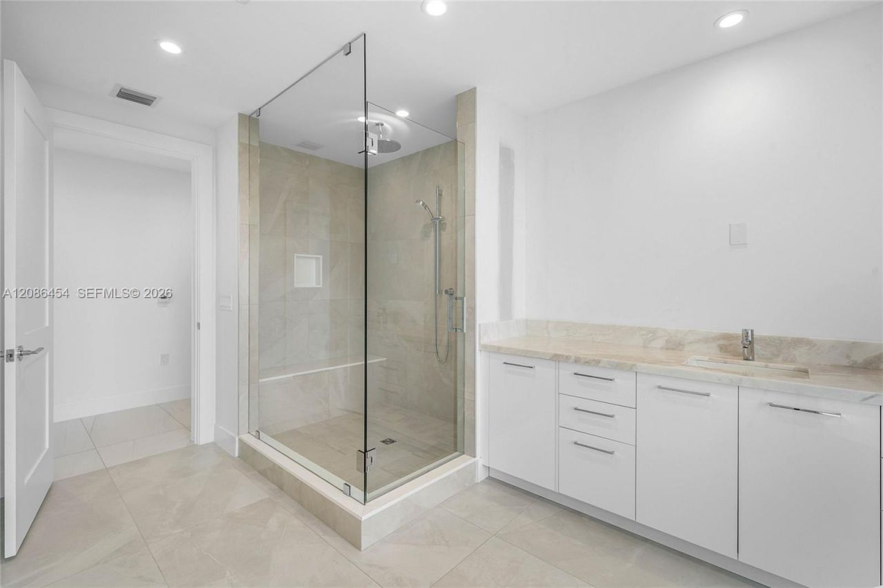 153 N Seabreeze Blvd, Unit 1002-S, Fort Lauderdale, FL 33304 Photo