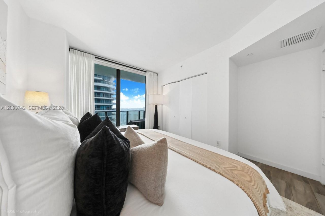 1300 S Miami Ave, Unit 2310, Miami, FL 33130 Photo