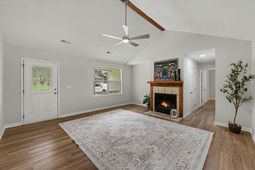 218 Beverly Drive photo 4