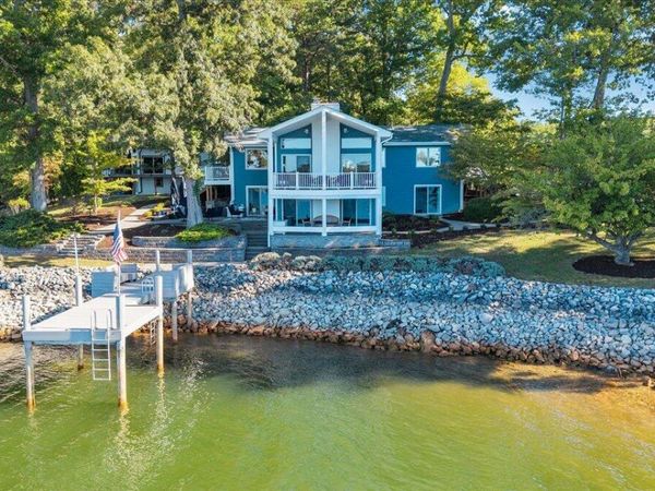307 Lakewood DR, Moneta, VA 24121