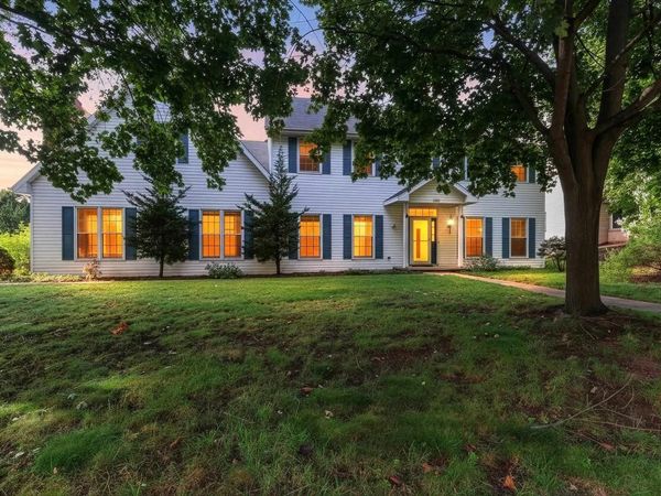 1498 PARKWAY DRIVE, Green Bay, WI 54304