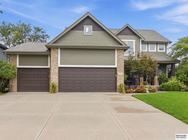 16854 Erskine Street, Omaha, NE 68116