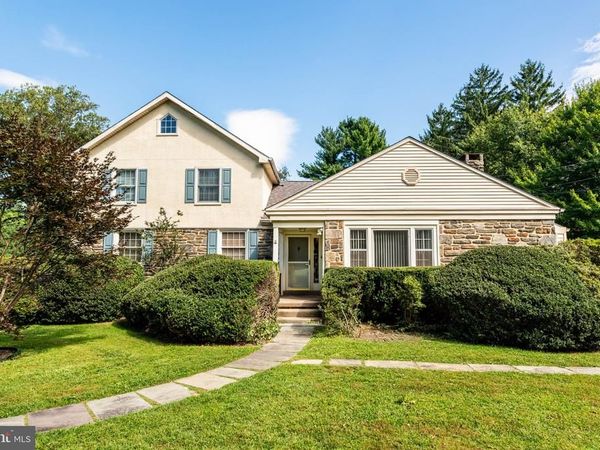 211 FAIRVIEW ROAD, PENN VALLEY, PA 19072