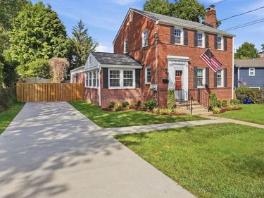 906 N LIBERTY STREET, ARLINGTON, VA 22205