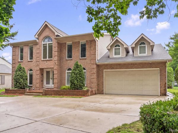 670 S OXFORD Road , Grosse Pointe Woods, Mi 48236