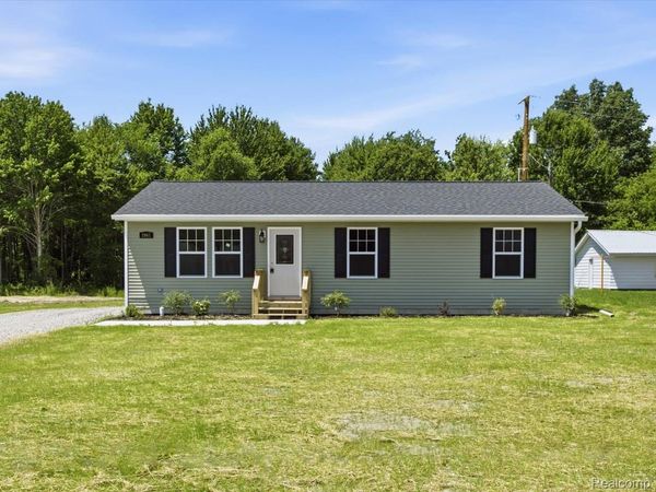 2941 Beach Road , Port Huron Township, Mi 48060
