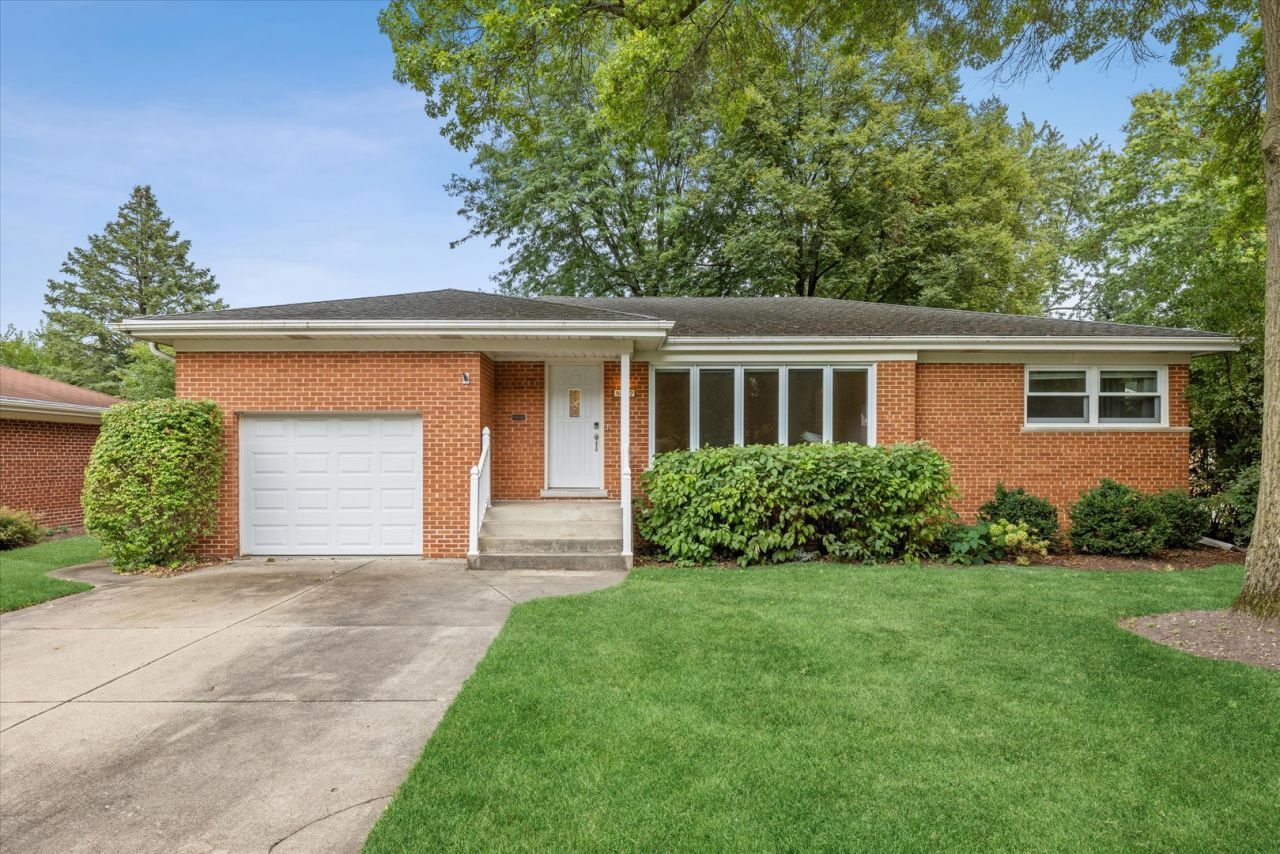 507 S Donald Avenue, Arlington Heights, IL 60004 Main Photo
