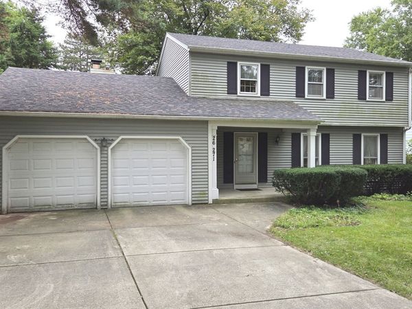 26W271 Parkway Drive, Winfield, IL 60190