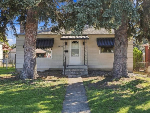 3924 N Cedar St, Spokane, WA 99205