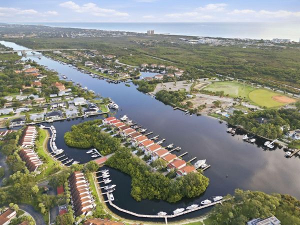 13348 Mangrove Isle Drive, Palm Beach Gardens, FL 33410