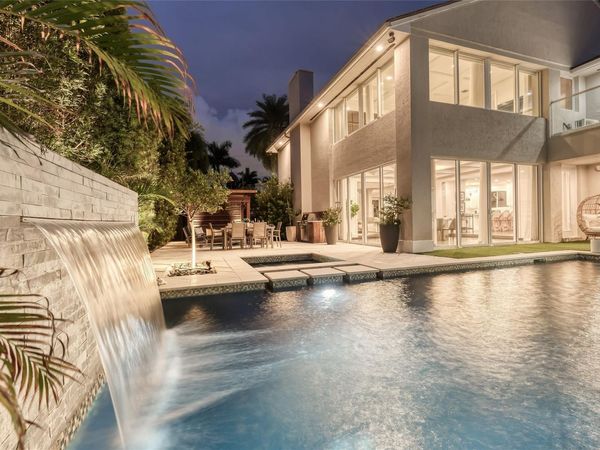 524 Poinciana Drive, Fort Lauderdale, FL 33301