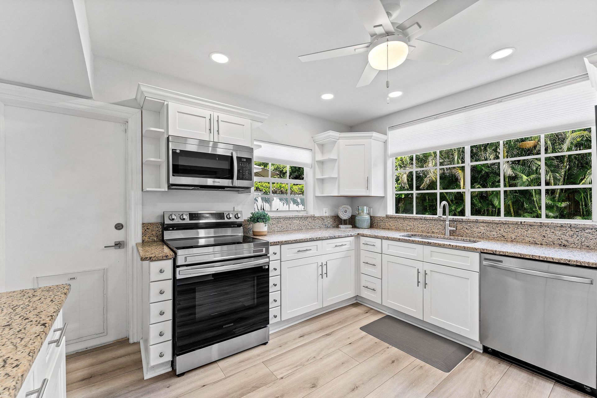 233 Lake Terrace, Delray Beach, FL 33444 Photo