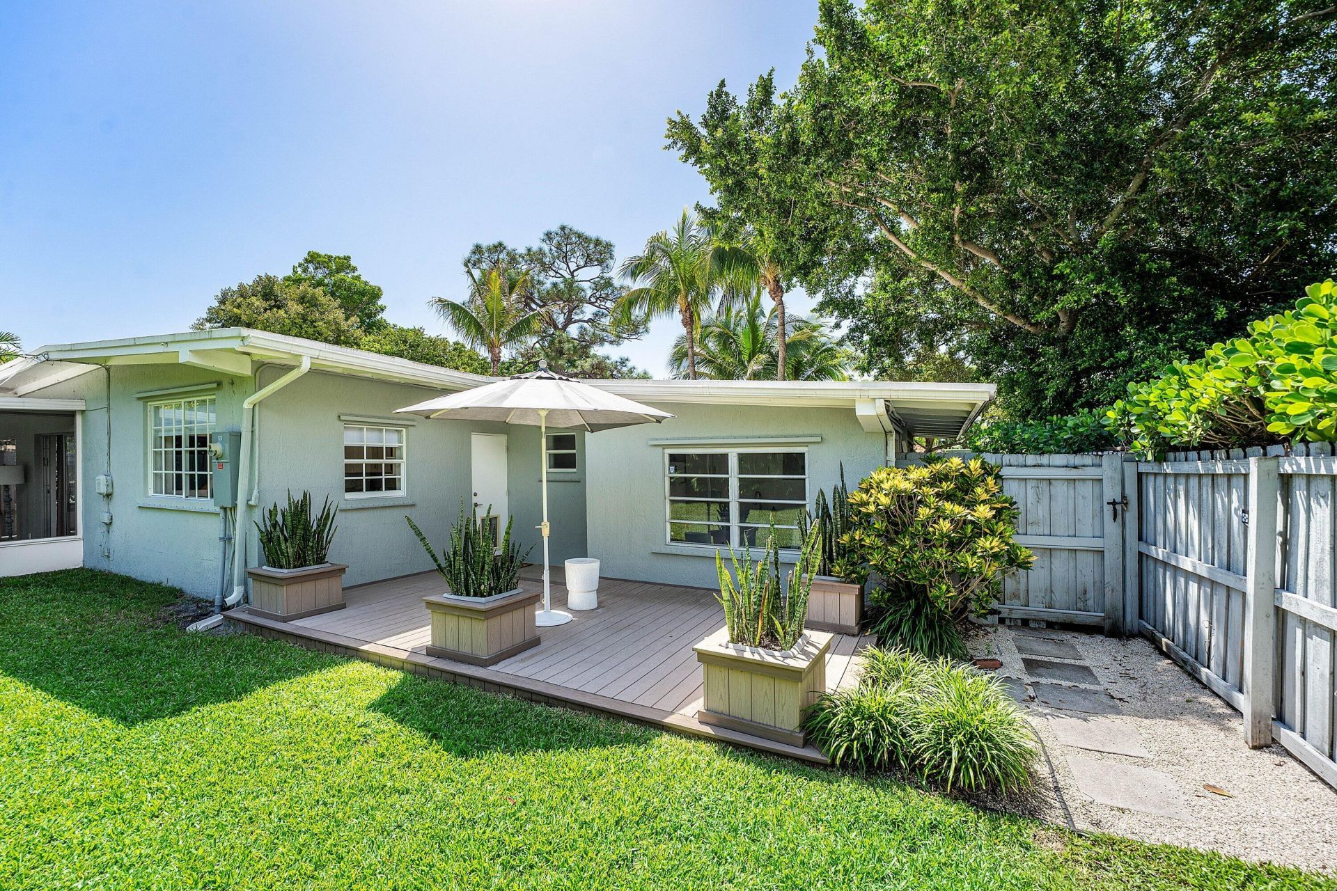 233 Lake Terrace, Delray Beach, FL 33444 Photo