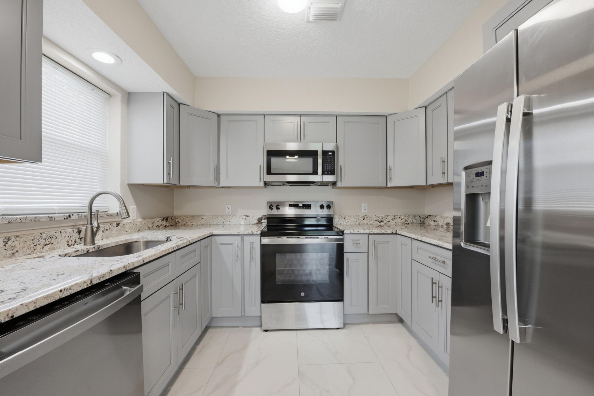 1033 Goldenrod Road, Wellington, FL 33414 Photo