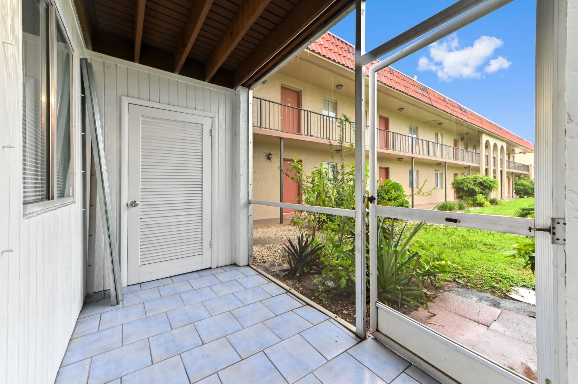6034 Forest Hill Boulevard, Unit 107, West Palm Beach, FL 33415 Photo